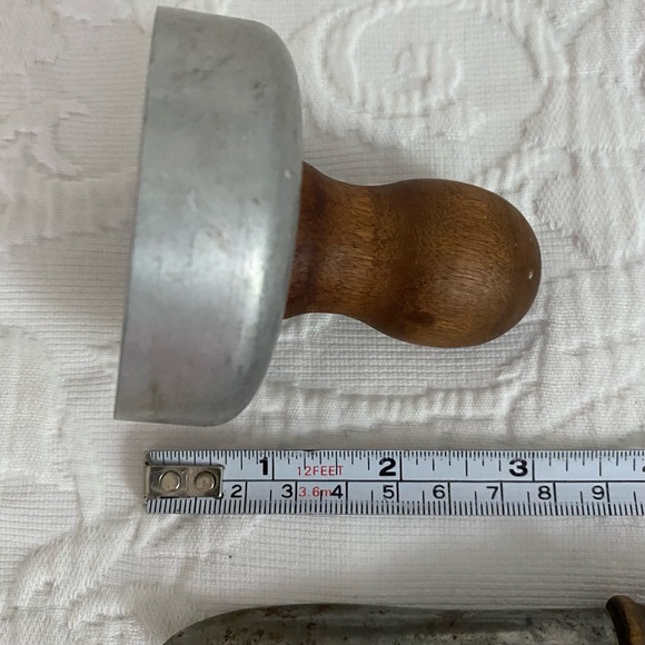 Vintage Herb Chopper Apple Corer & Biscuit Cutter Utensils Wood Handles - Picture 11 of 11